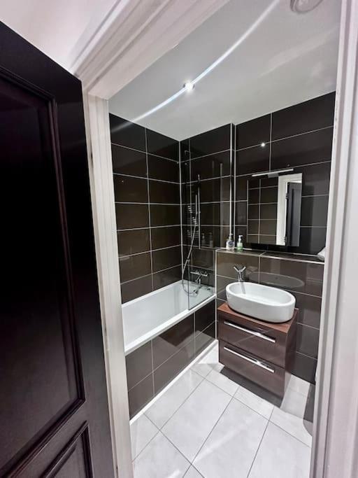 Apartamento Lovely 1bed Flat Kensington